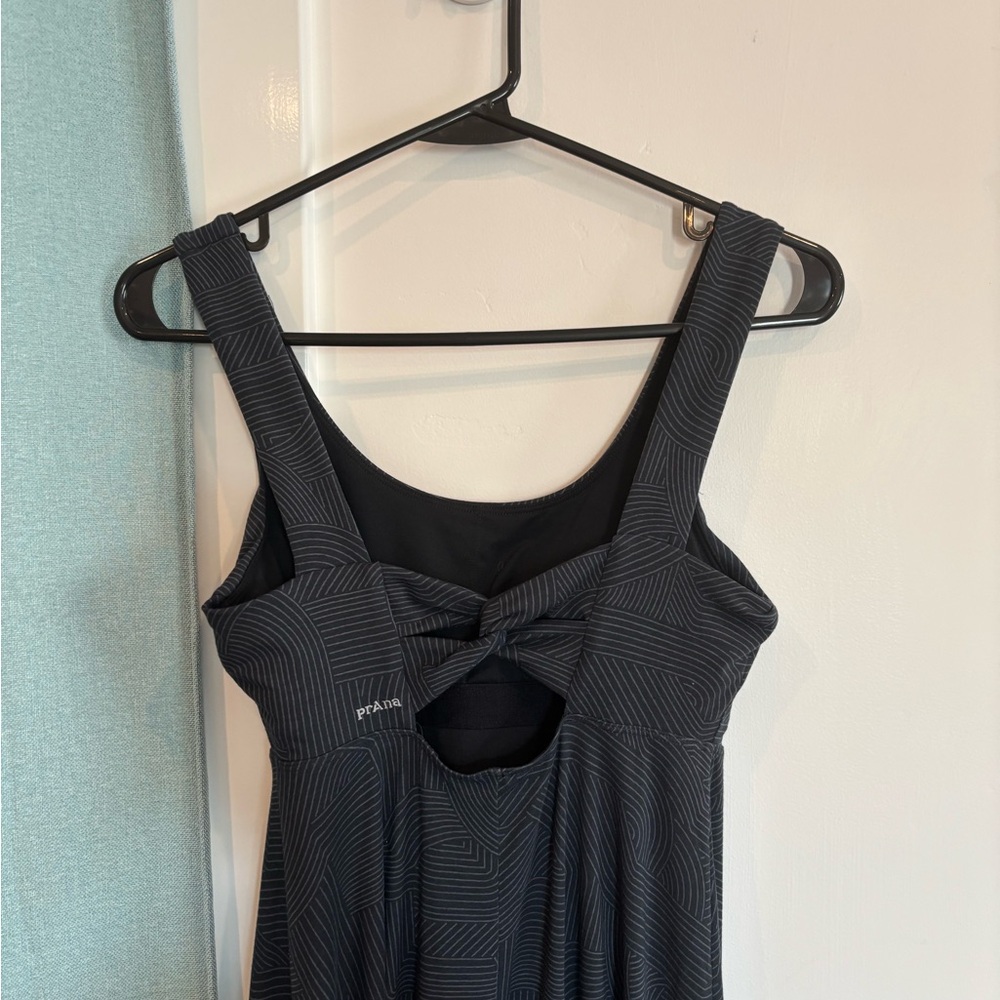 Exclusive - Elegant/Sustainable Prana Patterned Maxi Dress -Like New!